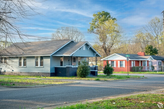 The Kingston neighborhood features mature trees.