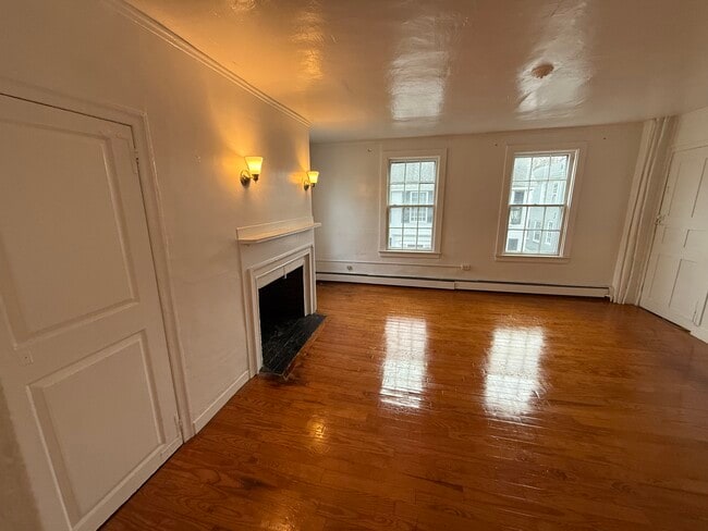 18 Leyden St unit 2E, Plymouth, MA 02360 - photo 4