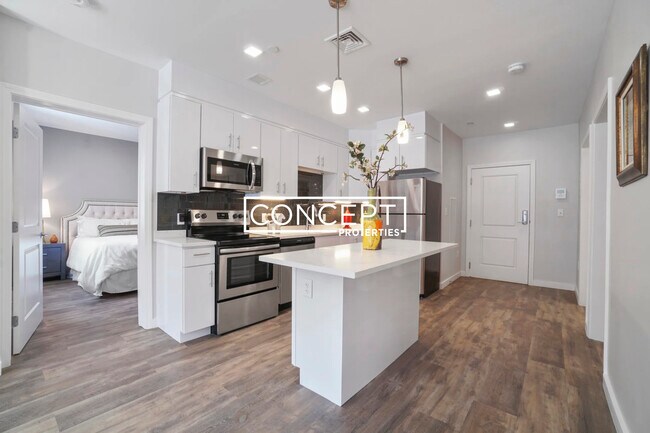 98 Bishop Allen Dr unit 402B, Cambridge, MA 02139 - photo 2