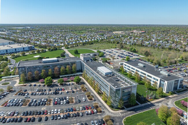 Residents of Whalon Lake are only 5-miles away from the Advent Health Bolingbrook hospital.