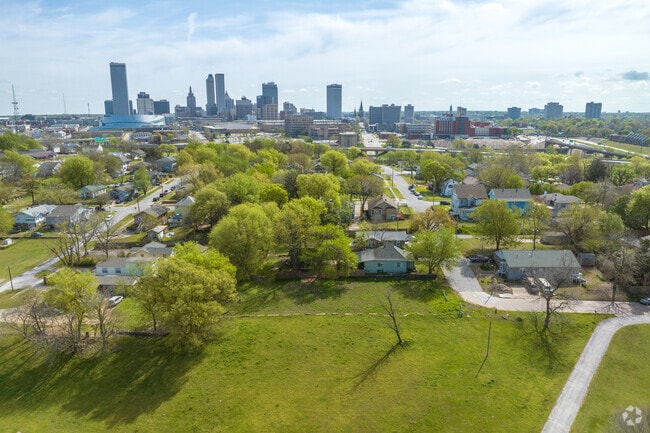 Bunker Hill-Tower View sits close to downtown Tulsa and the Arkansas River.