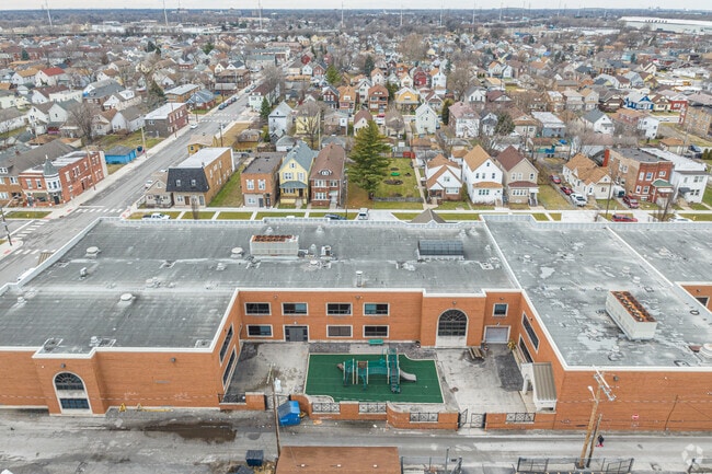 William Mckinley Elementary School offers a playground for students to enjoy.