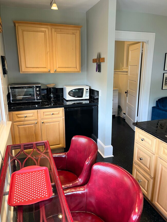 41 Starnes Ave unit 3, Asheville, NC 28801 - photo 6