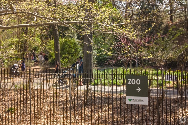 The zoos and aquarium at Flushing Meadows Corona Park are perfect for local families to spend quality time.
