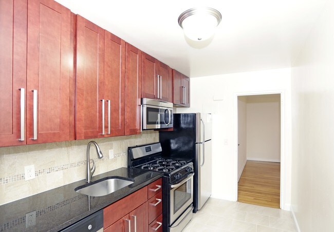 Constantine Village, Summit, NJ 07901 - photo 5