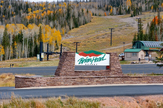 Brian Head Resort is a winter wonderland for Duck Creek Village residents, offering 650 acres of pristine skiable terrain and unforgettable alpine adventures.