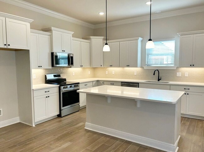 58 Lumen Loop, Freeport, FL 32439 - photo 2