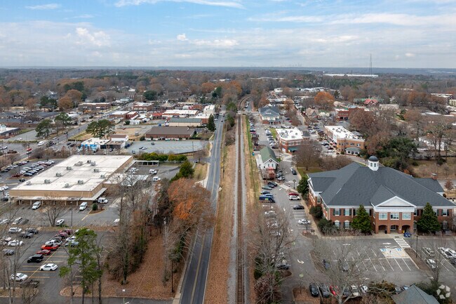 30,000 residents live in Matthews’ 17-square-mile city limits.