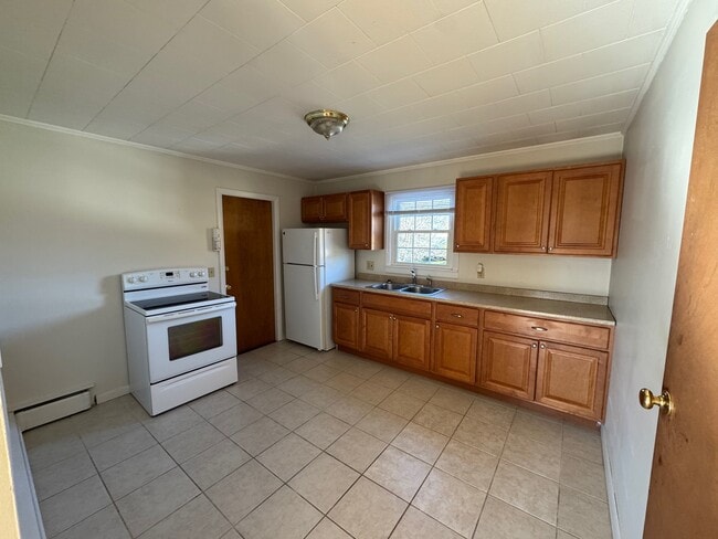 120 Elm St unit 3, Brewer, ME 04412 - photo 4