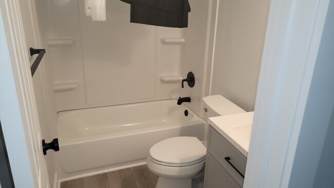 43 Blue Water Dr unit 2, Eureka Springs, AR 72631 - photo 3