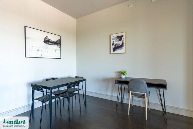 1414 Wood Hollow Dr unit 1-827, Houston, TX 77057 - photo 3