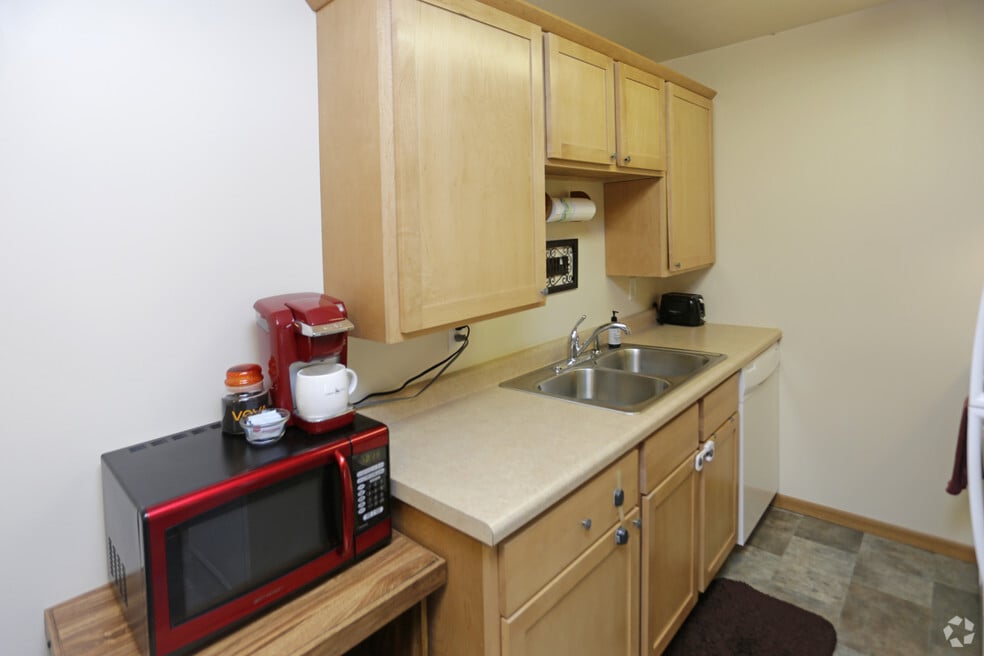 River Glen Apartments, Brooklyn Center, MN 55430 - photo 1