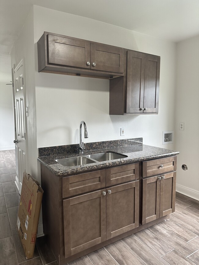 1818 Brown Ave, Harvey, LA 70058 - photo 4