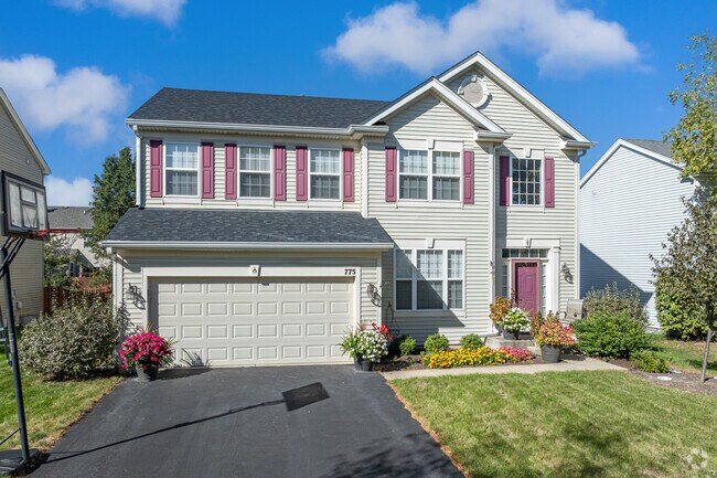 Homes in Sunset Park-Old Plank range in price from $350,000 to $600,000.