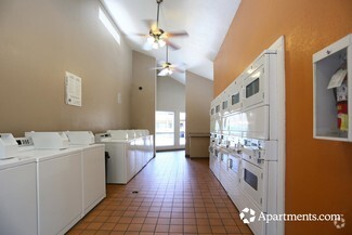 15615 N 35th Ave, Phoenix, AZ 85053