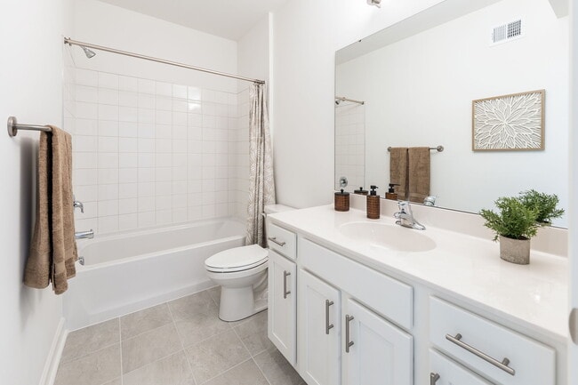 Linden_988_Brookfield_Drive_4-web-or-mls-IMG_4786.jpg