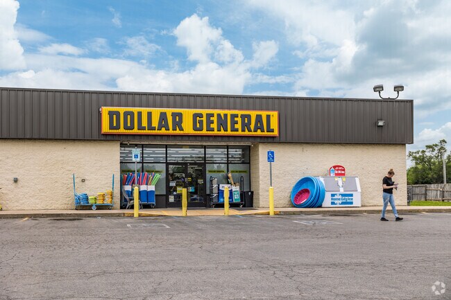 Dollar General adds to the shopping convenience in Frankton.