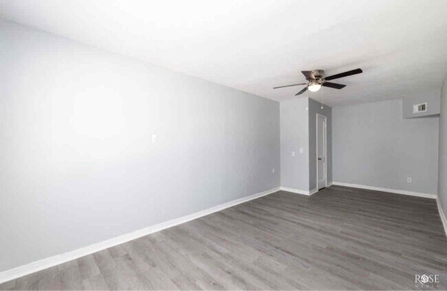 912 N Monroe St unit 912 N Monroe St. Uni, San Angelo, TX 76901 - photo 5