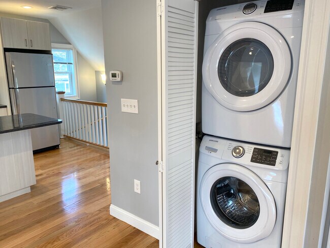 32 Stedman St unit 3, Brookline, MA 02446 - photo 3