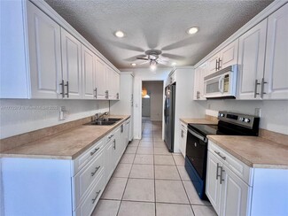 3302 Farragut St, Hollywood, FL 33021