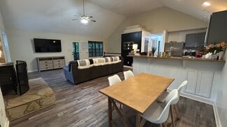 56 Puff Hill Dr, Dahlonega, GA 30533