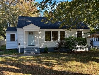 189 Colonial Dr, Portsmouth, NH 03801