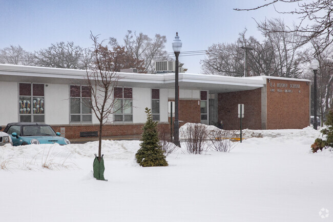 B.J. Hooper Elementary School is a public school located in Lindenhurst.