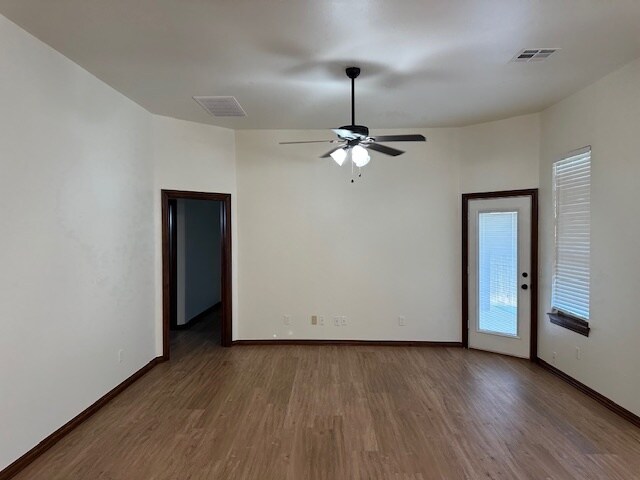 925 Heather Ln, Moore, OK 73160 - photo 5