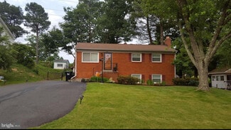 14607 Anderson St, Woodbridge, VA 22193