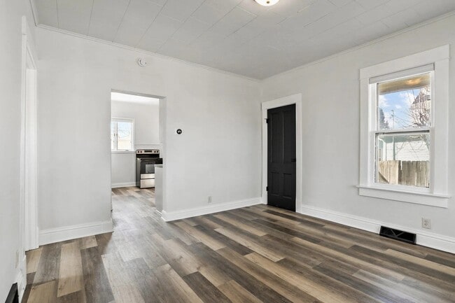 426 College Ave unit Lower, Watertown, WI 53094 - photo 5