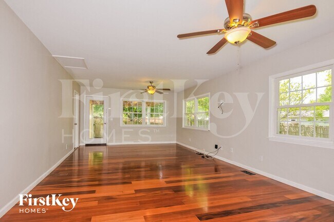 69 Oak Valley Dr, Saint Peters, MO 63376 - photo 6