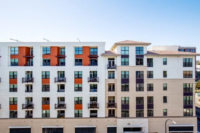 299 Franklin St unit FL4-ID2127, Redwood City, CA 94063 - photo 5