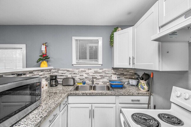 7813 Detroit St unit ID1257726P, Houston, TX 77017 - photo 7