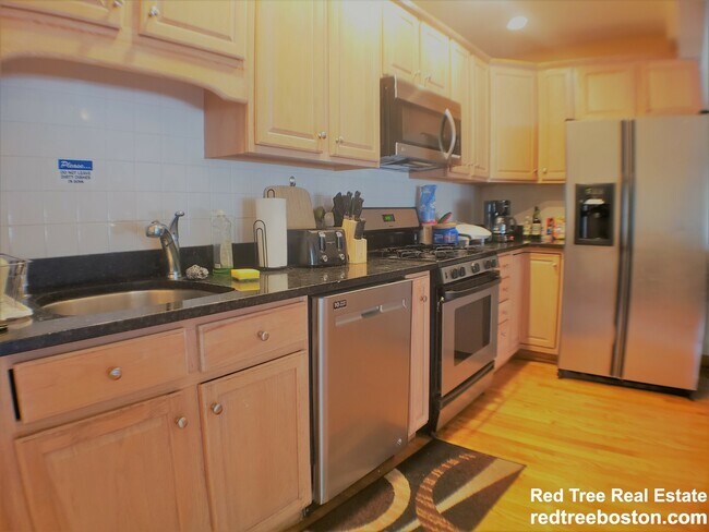 29 Sutherland Rd unit B, Boston, MA 02135 - photo 6