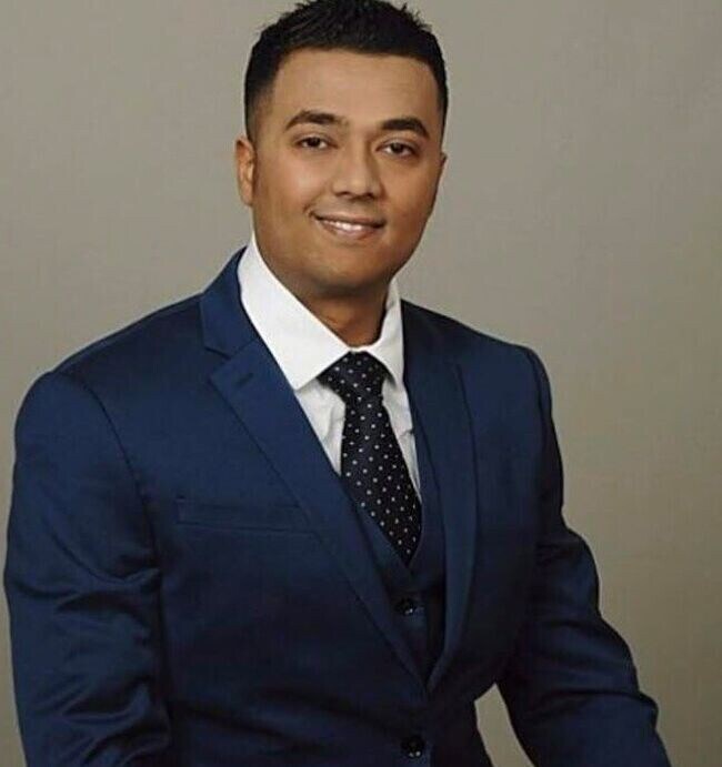 Agent Photo