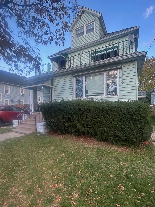 63 Page St, Buffalo, NY 14207