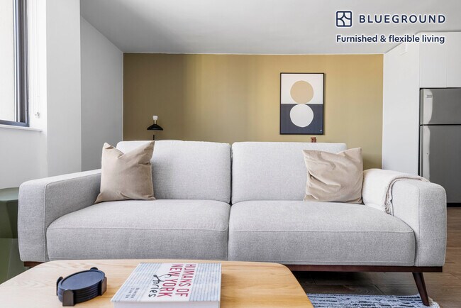 2625 N Clark St unit FL10-ID1361, Chicago, IL 60614 - photo 4