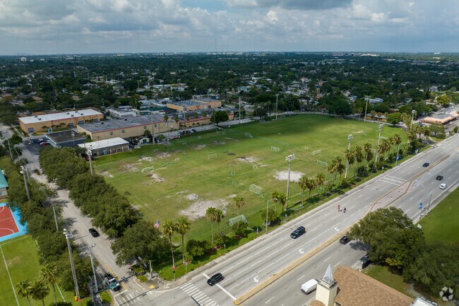 Boggs Field is a wonderful place to take the family for the day.