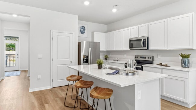 1635 E Bay St, Sarasota, FL 34238 - photo 4