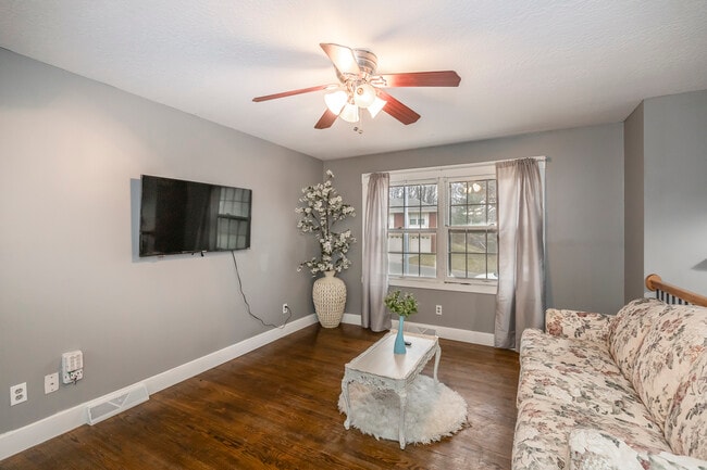 14627 E 36th St S, Independence, MO 64055 - photo 4