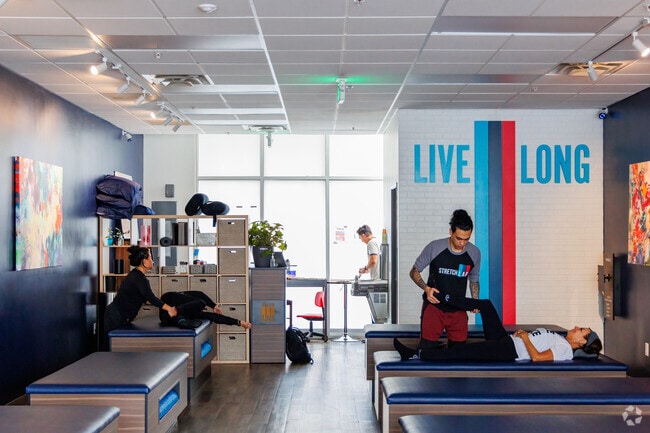 StretchLab Pleasanton helps Golden Eagle locals stay active with expert-assisted stretching.