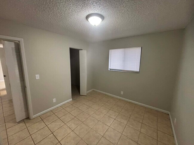 3839 NW Huntsboro St unit 101, Lake City, FL 32055 - photo 6