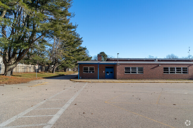 Left side at Wakefield Elementary School in South Kingstown, RI.