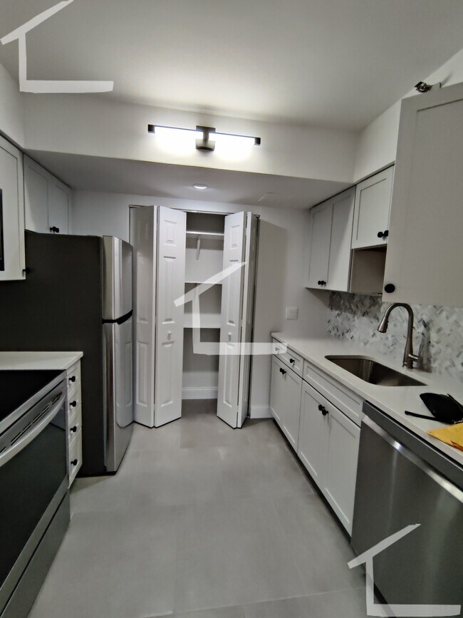 1731 Beacon St unit 203, Brookline, MA 02445 - photo 3