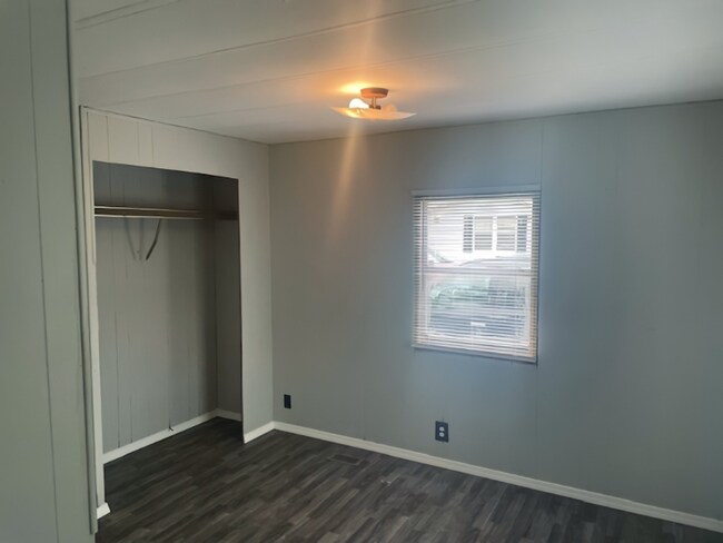 711 N 19th St, Hamilton, IL 62341 - photo 6