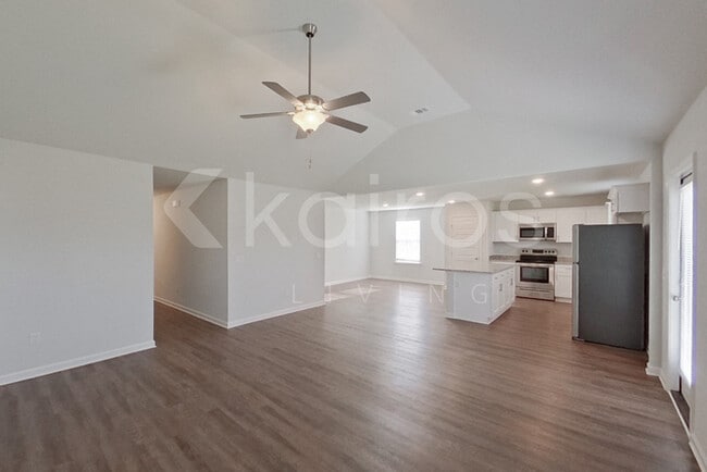 137 Western Red Cedar Dr, Stillwell, GA 31329 - photo 3