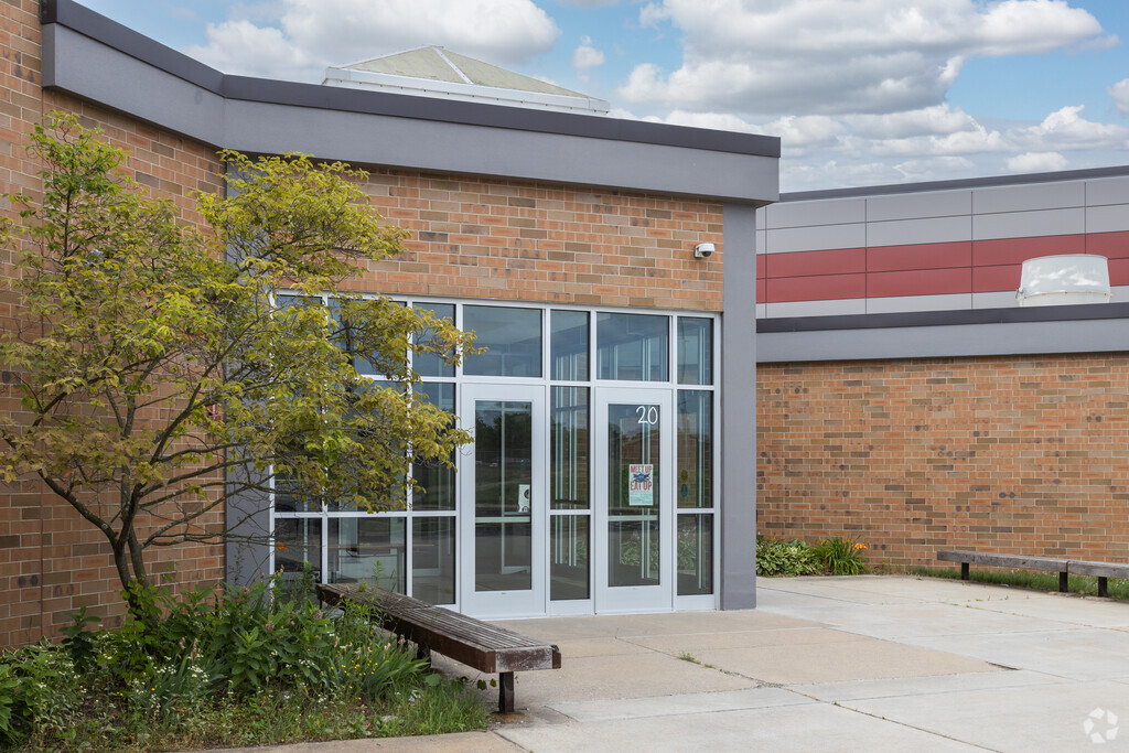 Entrance to Greyhound Intermediate school in Eaton Rapids.