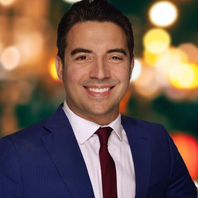 Agent Photo