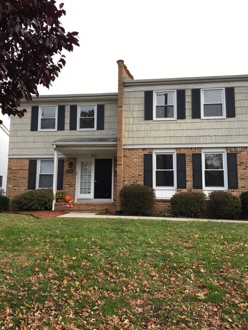 216 Holly St unit A, Cranford, NJ 07016 - photo 1