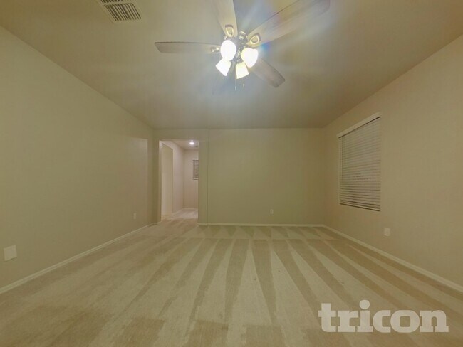 16221 W La Ventilla Way, Goodyear, AZ 85338 - photo 6